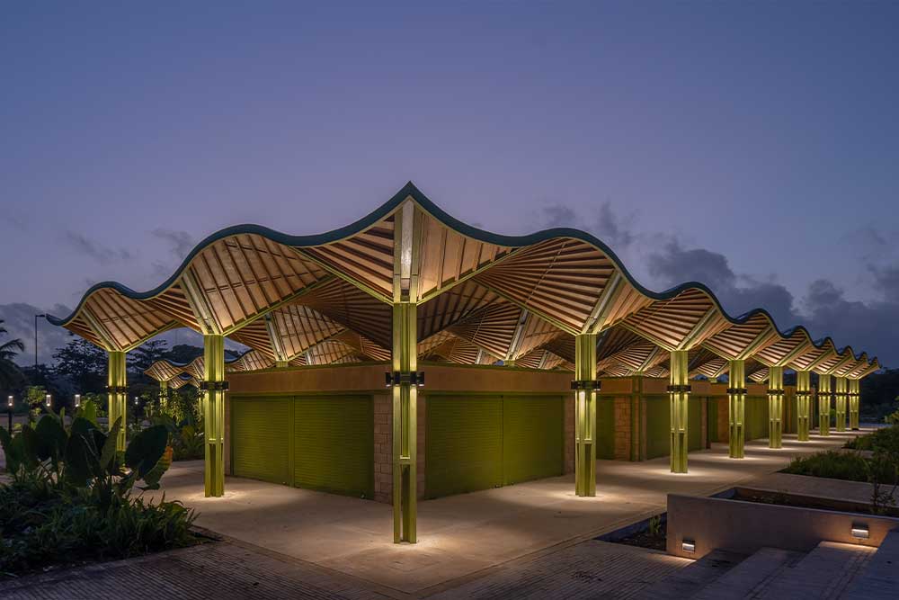 Edificio / Espacio de Arquitectura Pública. Mercado Nicolás Bravo por Aidia Studio
